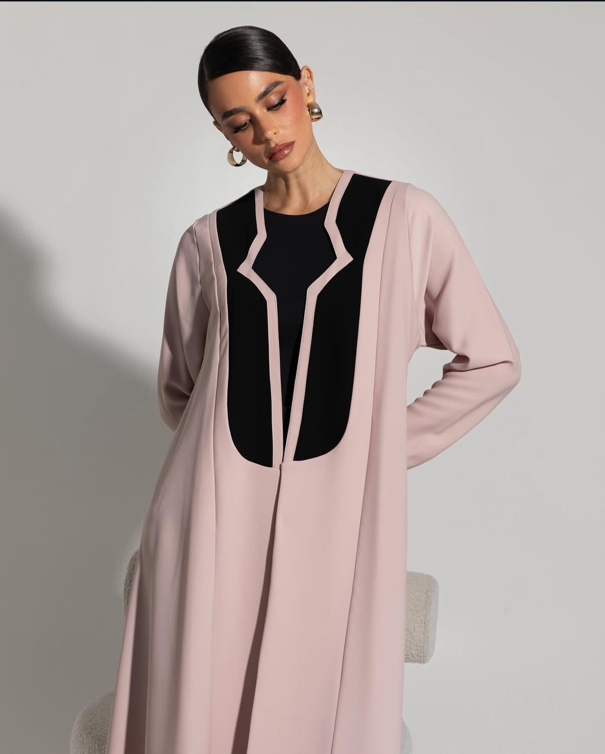 عباية متباينة