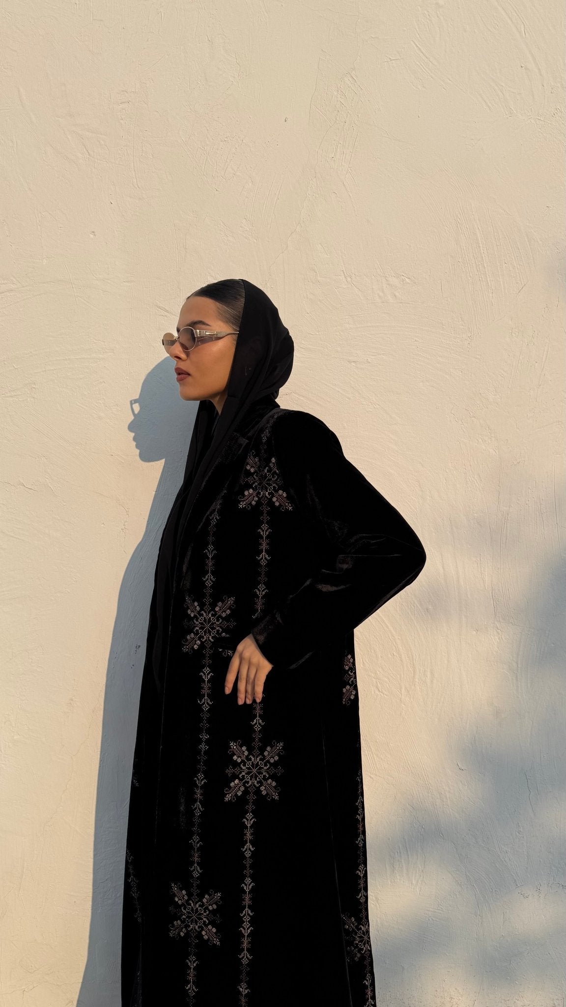 Brown prints abaya - | حصه لاين