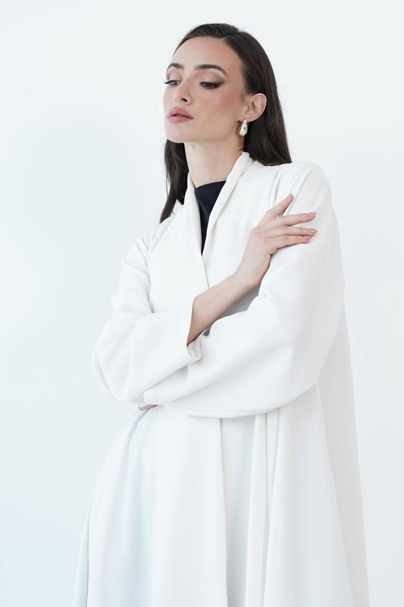 عباية بيضاء سادة