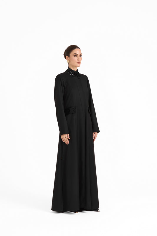 Hissa Line Look 1 — side view