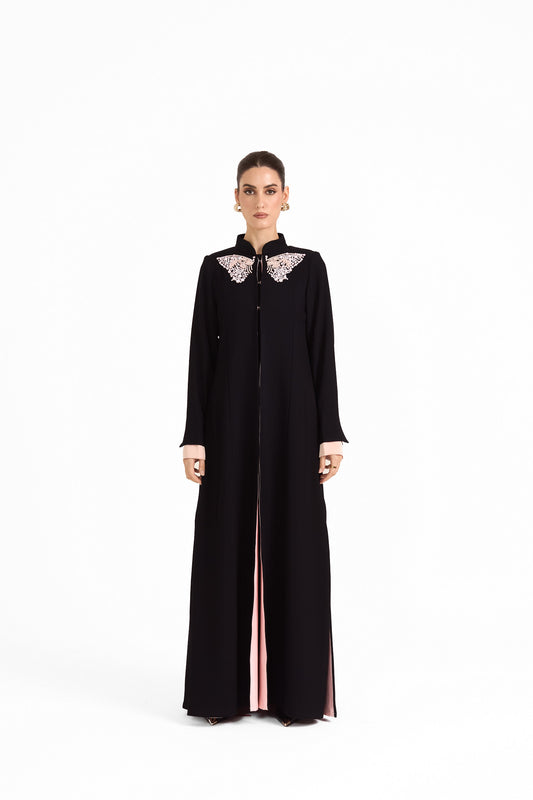 Hissa Line Look 20 — front view