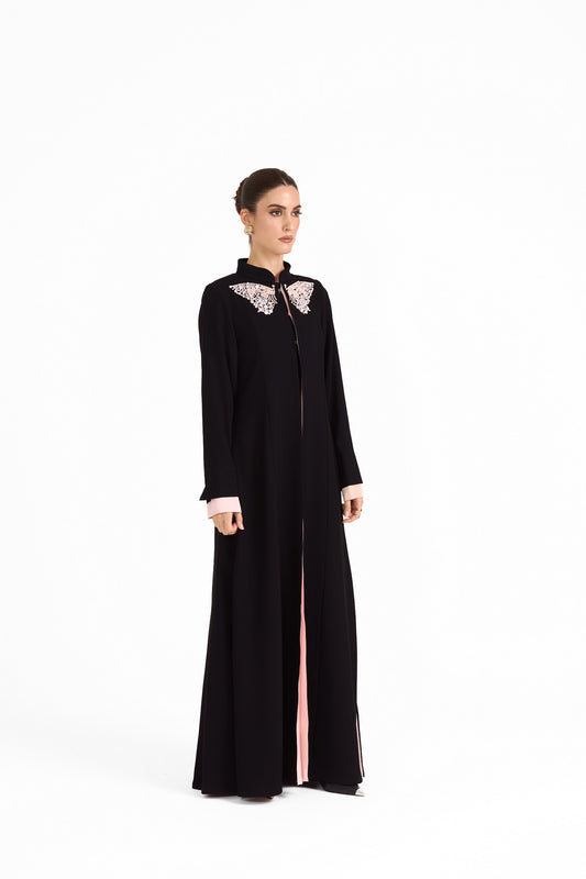 Hissa Line Look 20 — side view