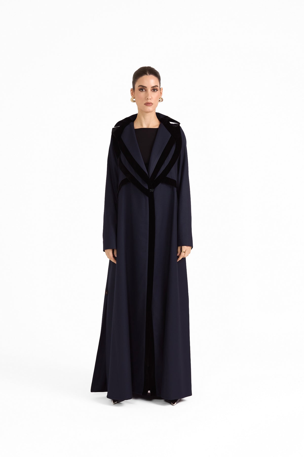 Hissa Line Look 26 — front view