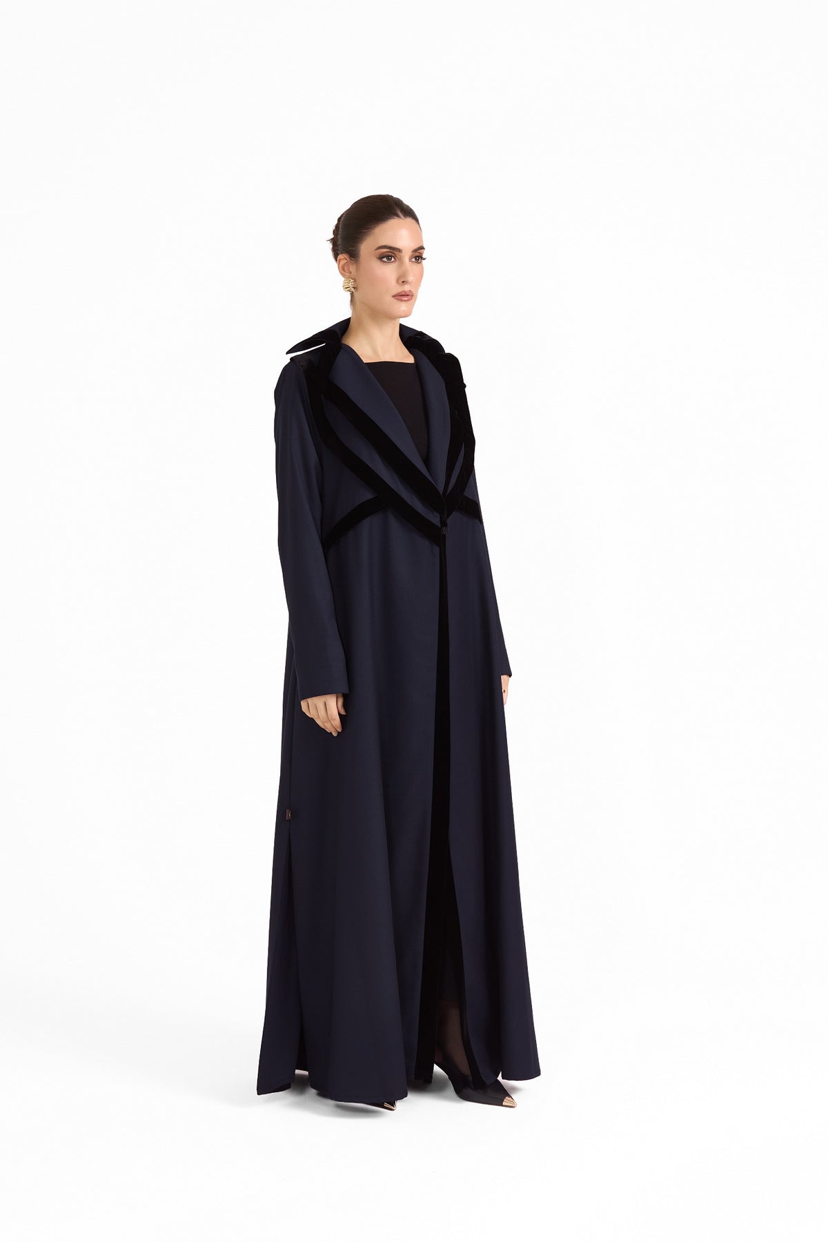 Hissa Line Look 26 — side view