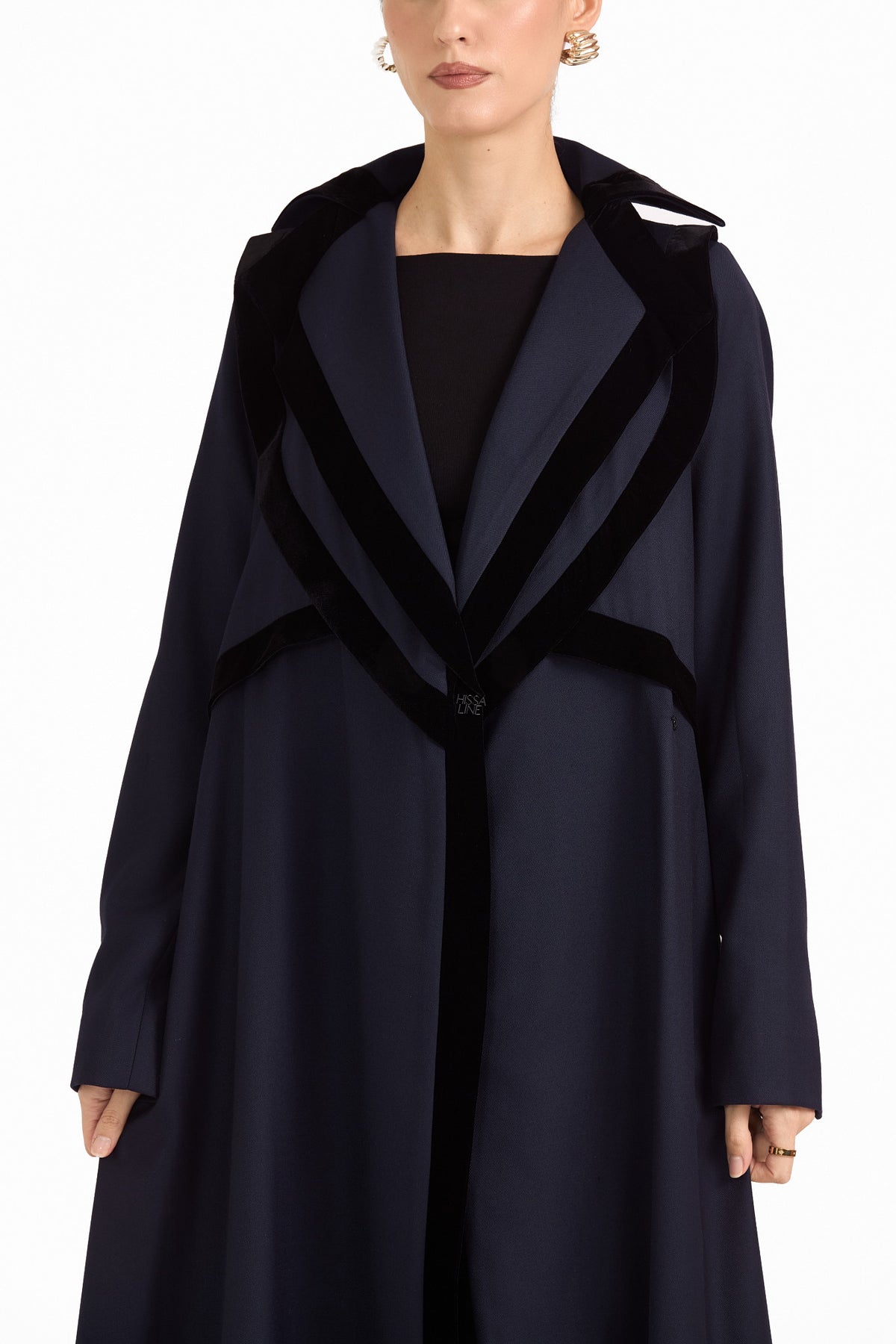 Hissa Line Look 26 — garment detail