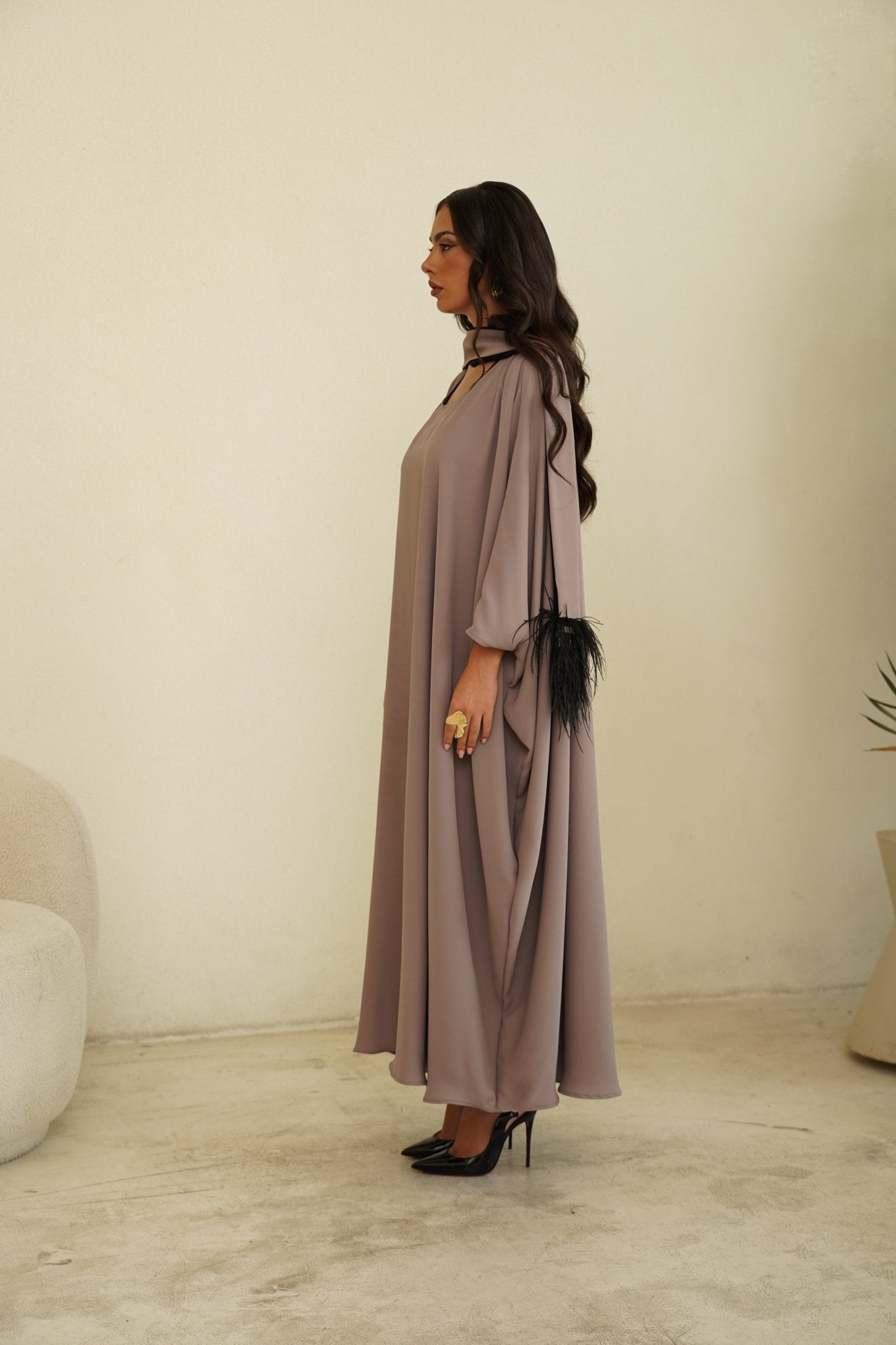 Taupe whisper - | حصه لاين